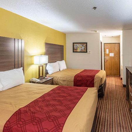 Econo Lodge Inn & Suites McKinney Exteriör bild