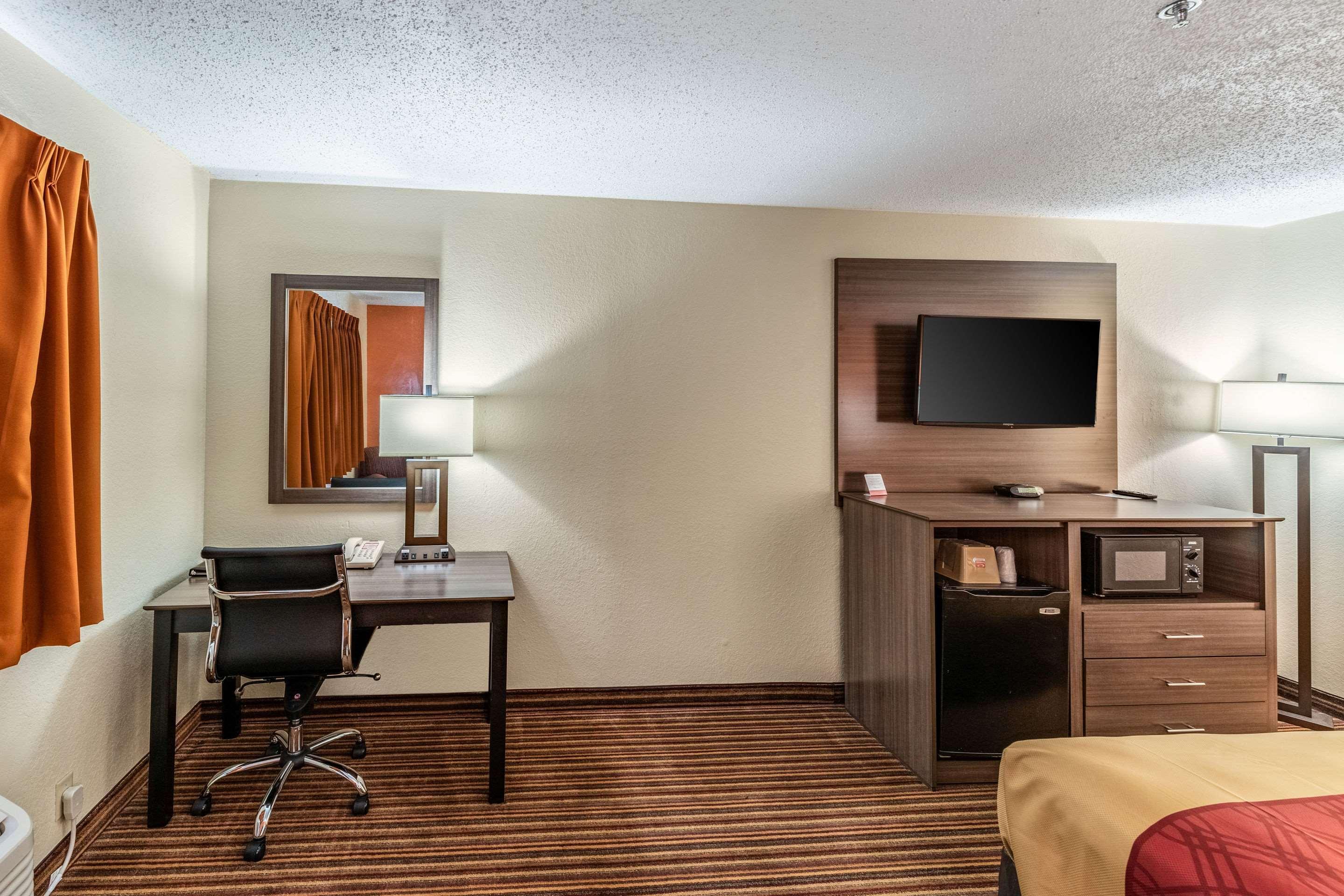 Econo Lodge Inn & Suites McKinney Exteriör bild