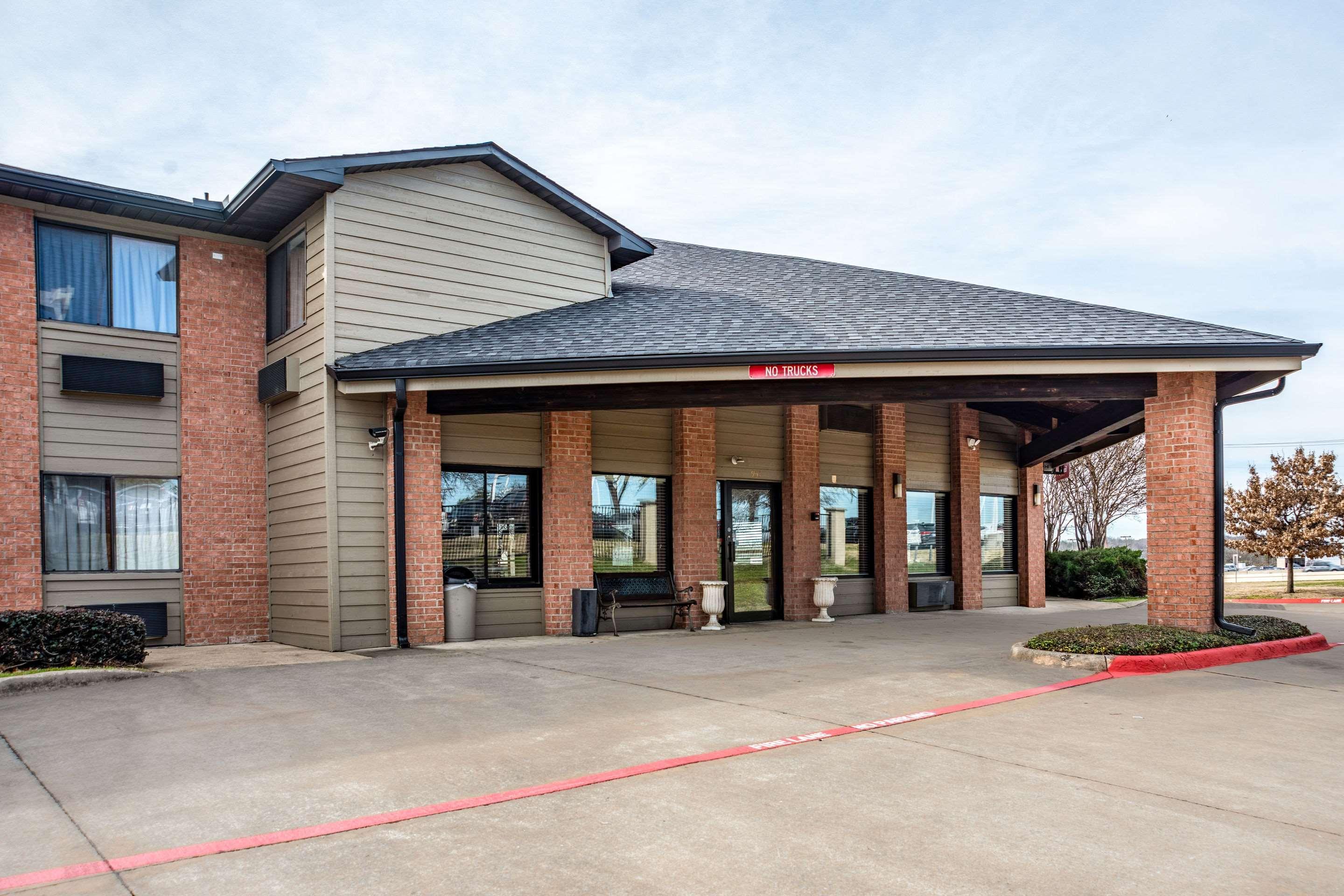 Econo Lodge Inn & Suites McKinney Exteriör bild