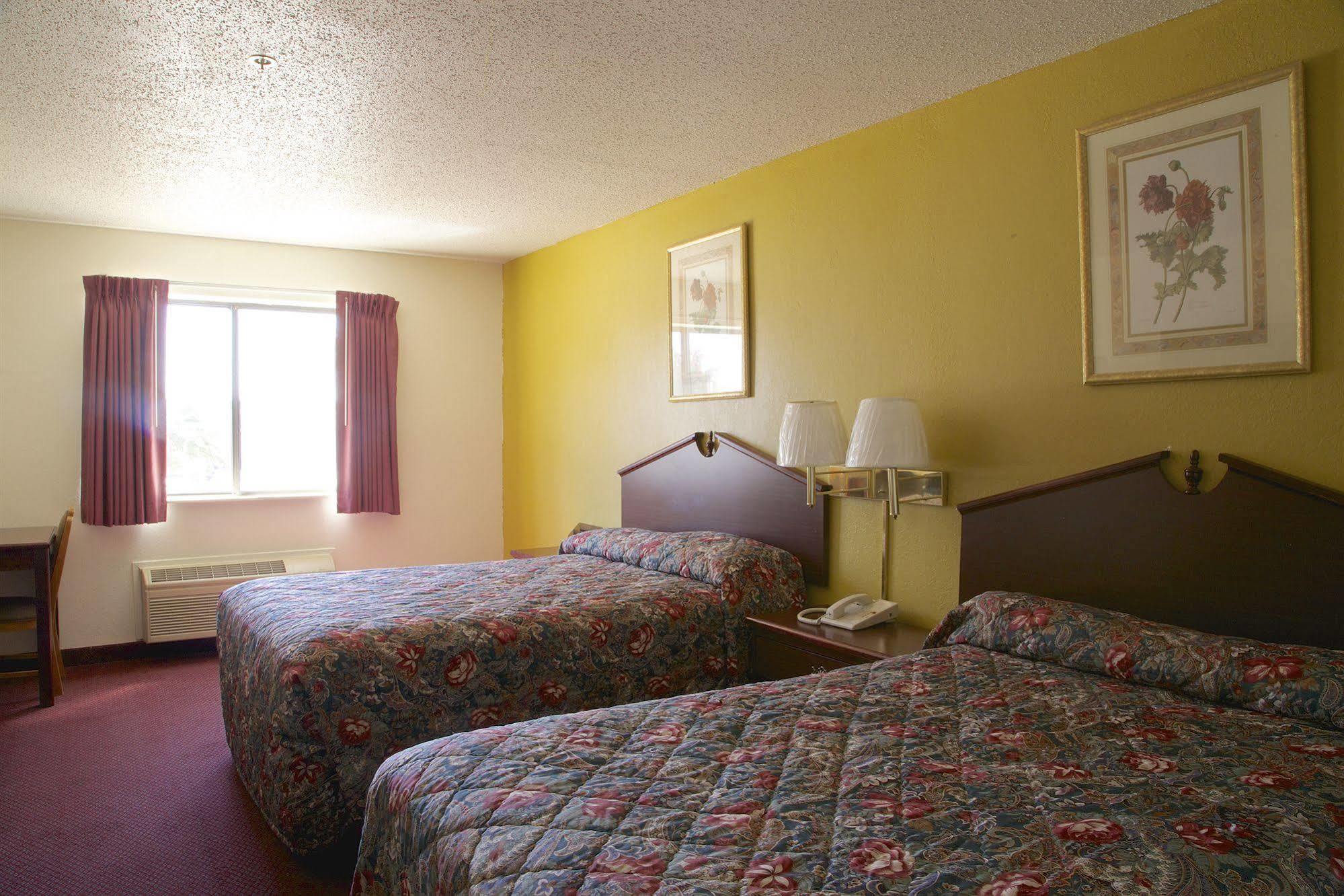 Econo Lodge Inn & Suites McKinney Exteriör bild